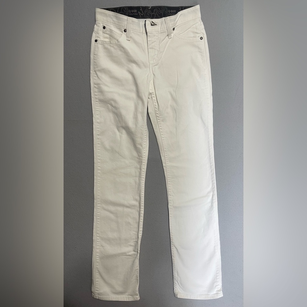 Wrangler Q Baby Jeans Women Size 1/2 X 36 White No Gap Waistband Denim